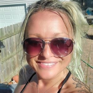 Meet your Posher, Leah